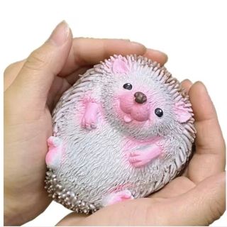 🦔✨ Ježek mačkací 10 cm – antistresová hračka Tento roztomilý mačkací ježek je ideální pro uvolnění napětí, zábavu i rozvoj...