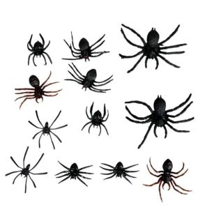 🕷️ Plastoví pavouci – různé velikosti (12 ks) Skvělá dekorace pro Halloween, tematické oslavy nebo jako doplněk k dětským...