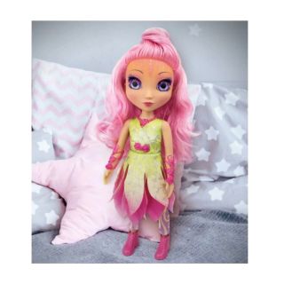 Nebulous Stars – Panenka Petulia (38 cm) je kouzelná sběratelská panenka z oblíbené kreativní řady Nebulous Stars. Díky...